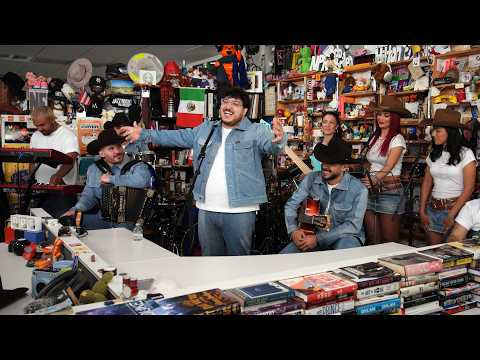 Grupo Frontera en la miniatura de su Tiny Desk Concert